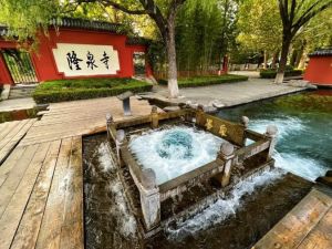 百脈泉景區